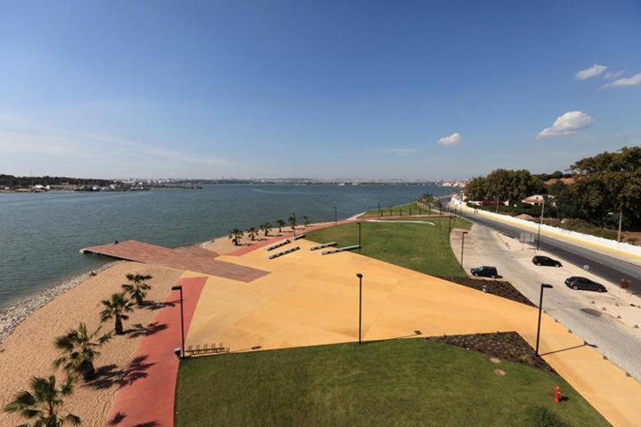 Apartamento Remodelado No Seixal Сейшал Экстерьер фото